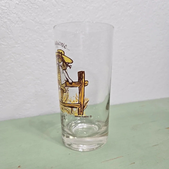 Holly Hobbie "Life's a picnic...enjoy it" Glass Cup Tumbler American Greetings - Picture 3 of 8